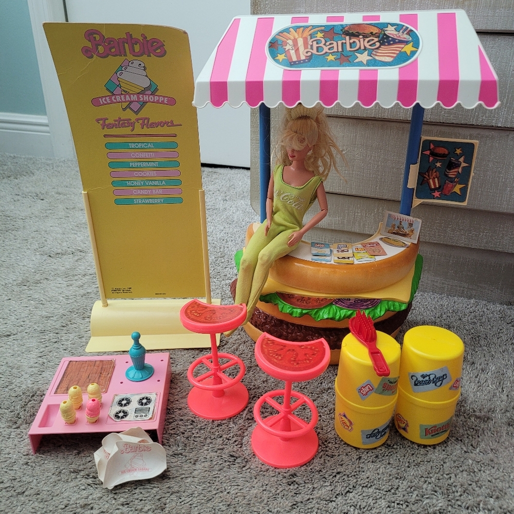 Vintage Barbie Mattel 1990’s All American Hamburger Stand And Ice Cream Shoppe